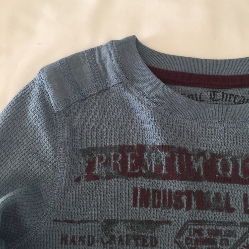 Levi’s Top - Picture 4 of 5